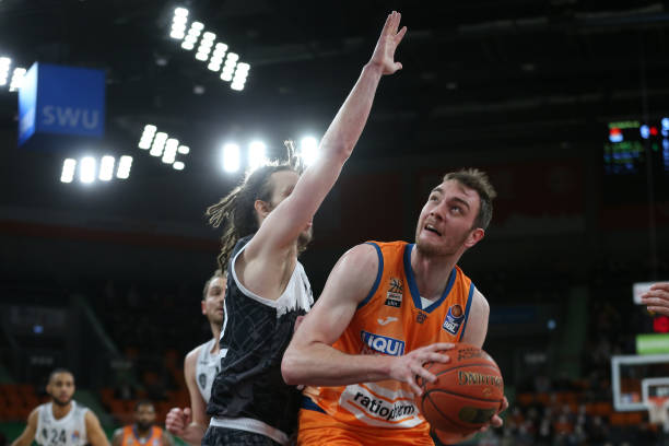 坦足球发展 坦足球发展